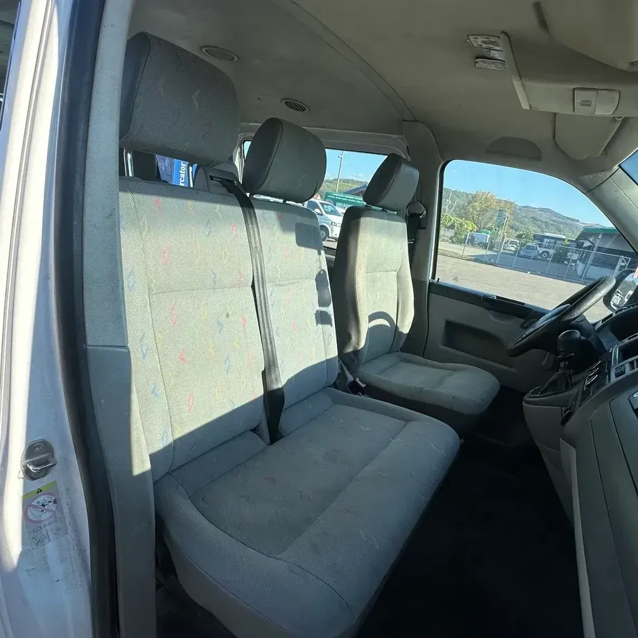 Volkswagen Transporter — imagine 10
