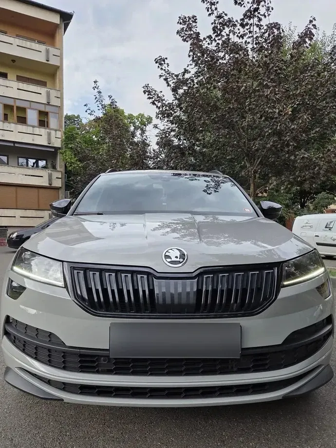 Škoda Karoq 2.0 TDI SCR 4x4 DSG Sportline — imagine 8