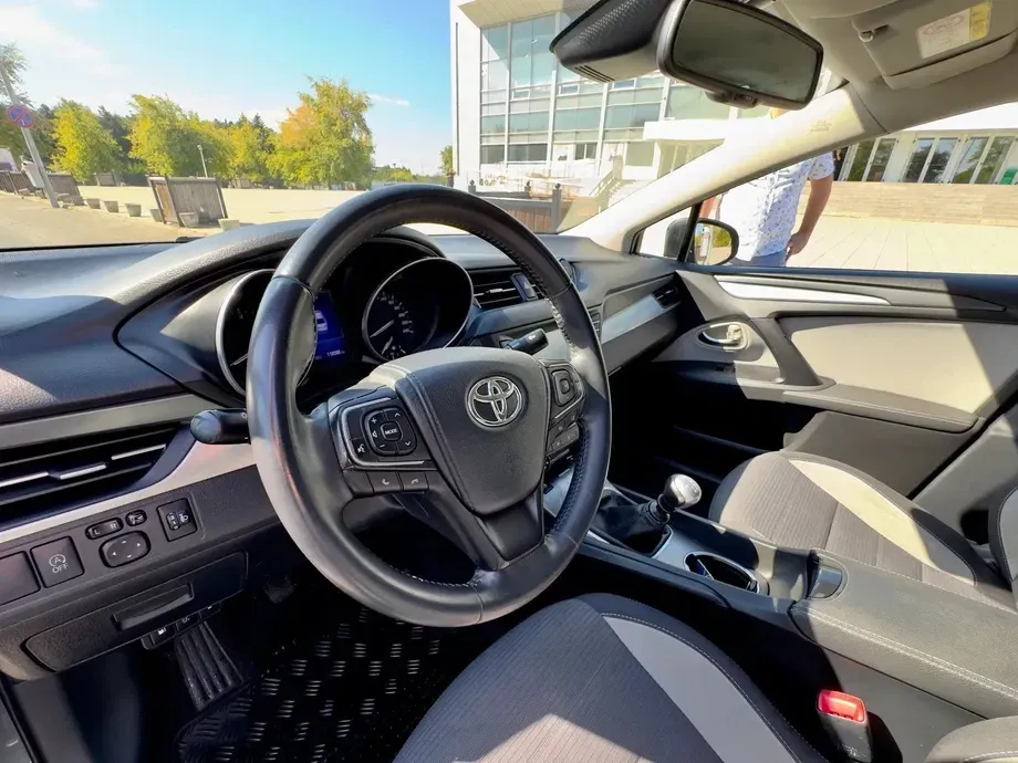 Toyota Avensis III — imagine 10