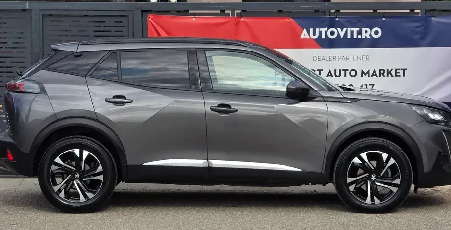 Peugeot 2008 PureTech 130 EAT8 GT Pack — imagine 6