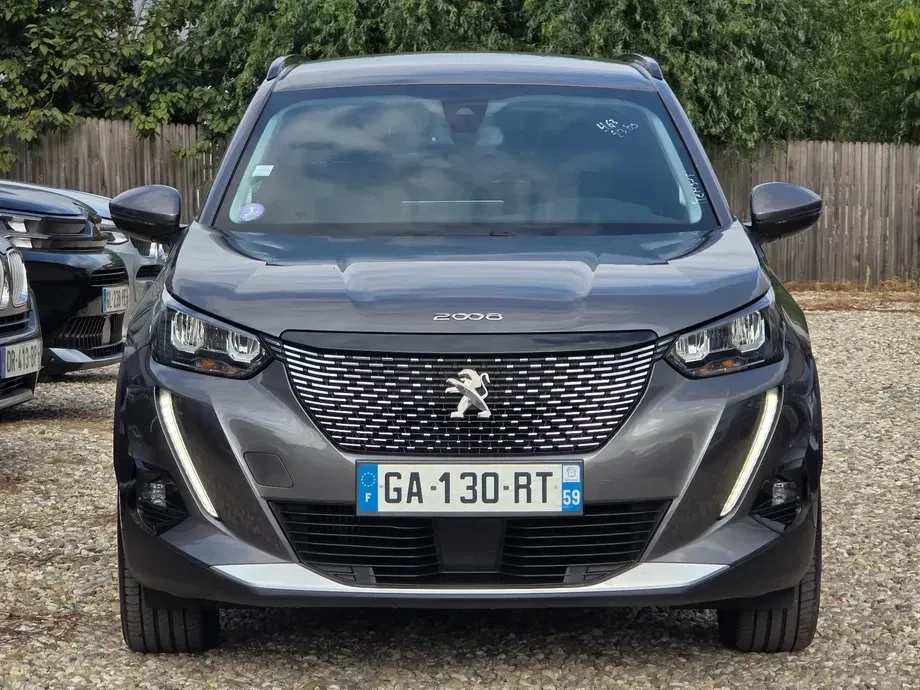 Peugeot 2008 PureTech 130 EAT8 GT Pack — imagine 3