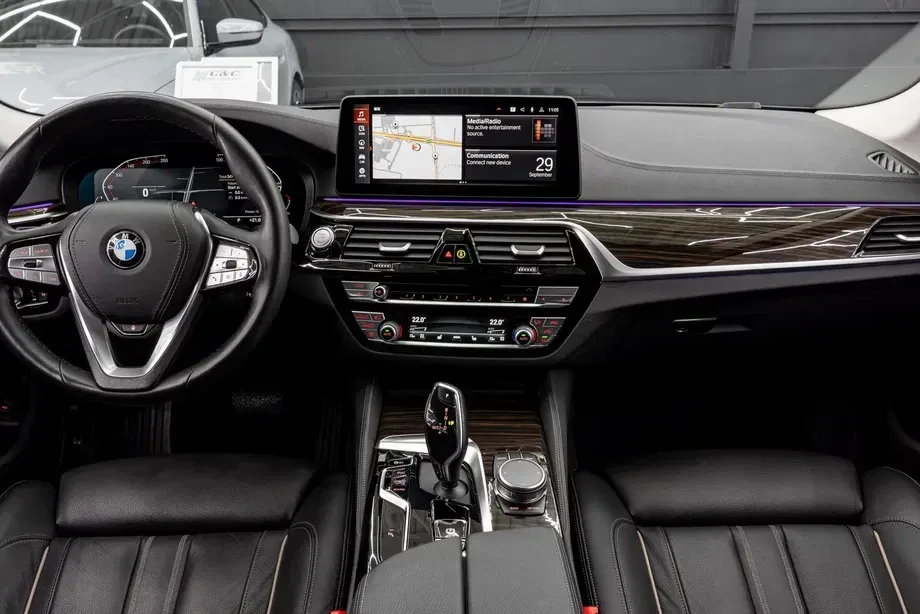 BMW Seria 5 G30/G31 540i xDrive Aut. Luxury Line — imagine 9