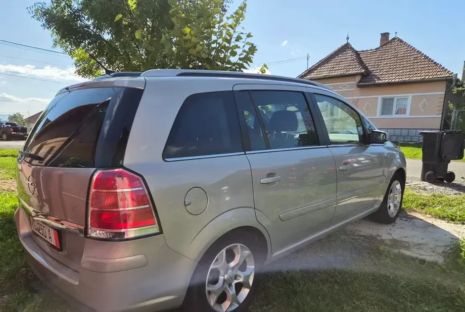 Opel Zafira B — imagine 6