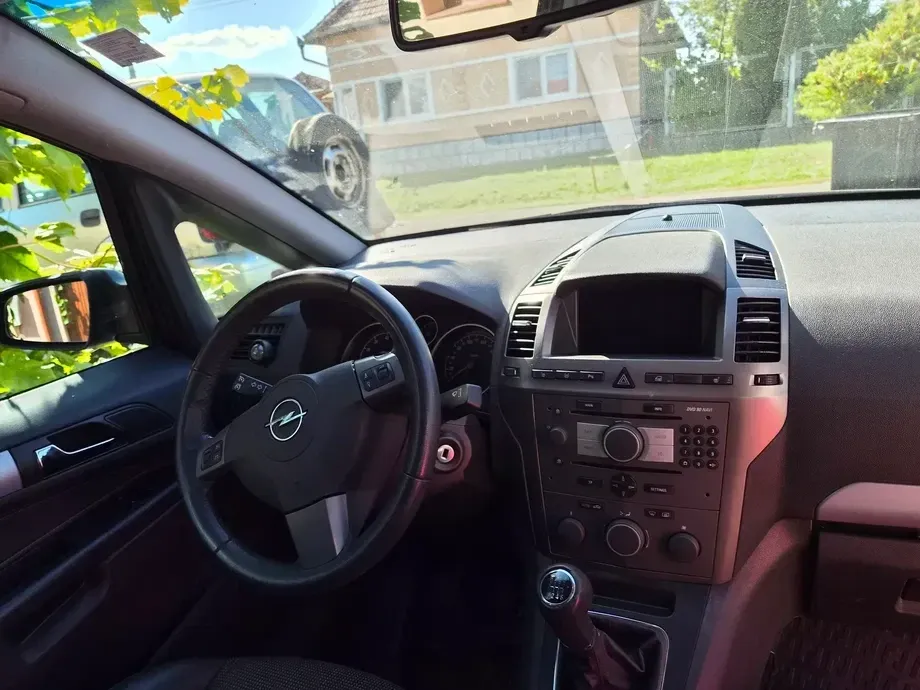 Opel Zafira B — imagine 8