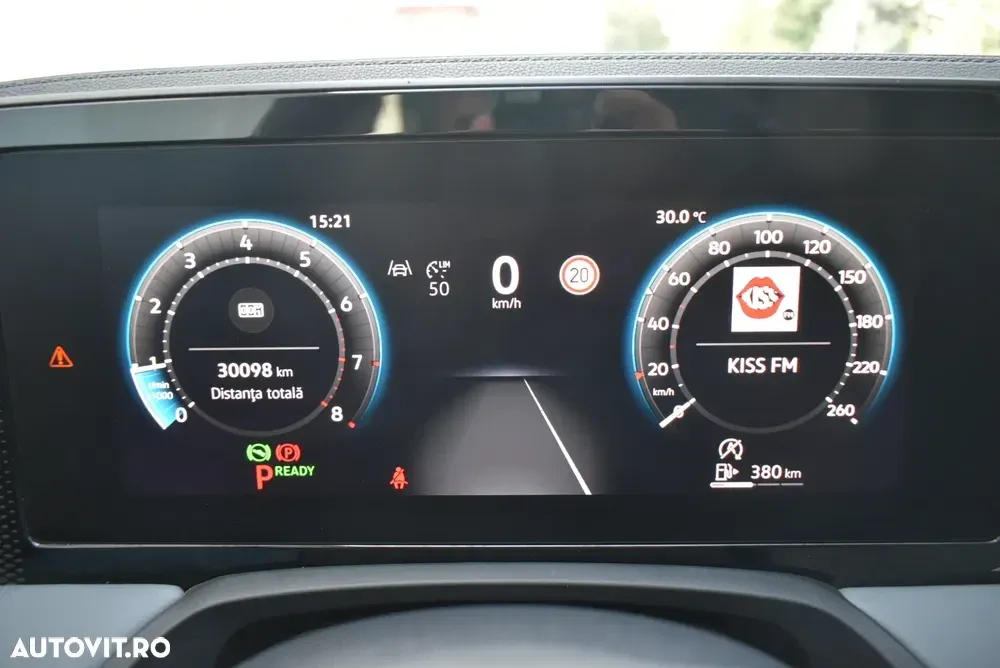Volkswagen Passat B8 1.5 eTSI DSG MHEV Business — imagine 5