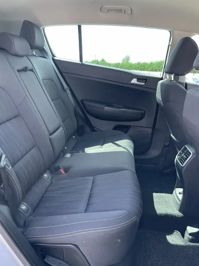 Kia Sportage IV 1.7 CRDI 2WD Edition 7 — imagine 8