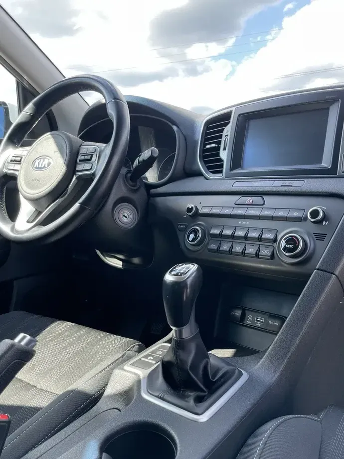 Kia Sportage IV 1.7 CRDI 2WD Edition 7 — imagine 6