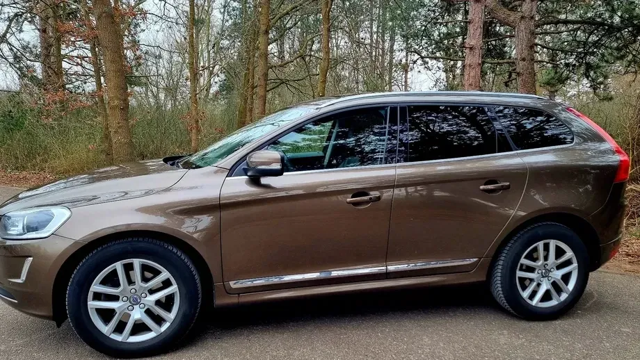 Volvo XC 60 I D4 AWD Geartronic Summum — imagine 4