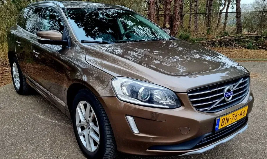 Volvo XC 60 I D4 AWD Geartronic Summum — imagine 3