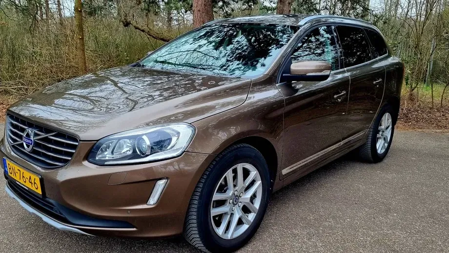 Volvo XC 60 I D4 AWD Geartronic Summum — imagine 2