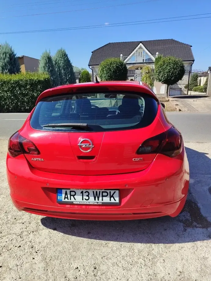 Opel Astra J — imagine 7
