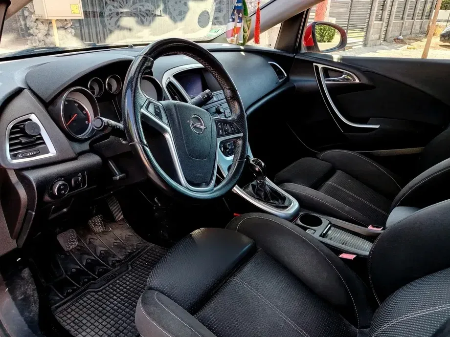 Opel Astra J — imagine 4