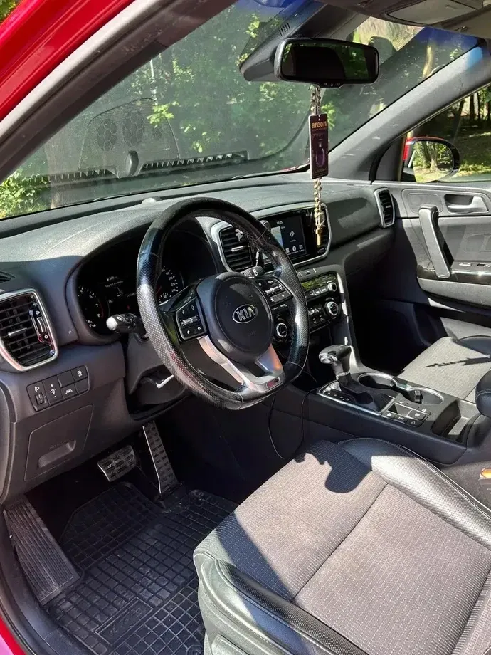 Kia Sportage 1.6 T-GDI 7DCT 4x4 GT Line — imagine 8