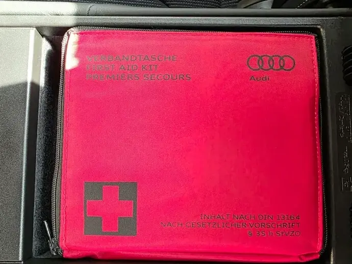 Audi A4 Limuzina
