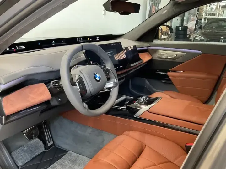BMW Seria 7 740 xDrive MHEV