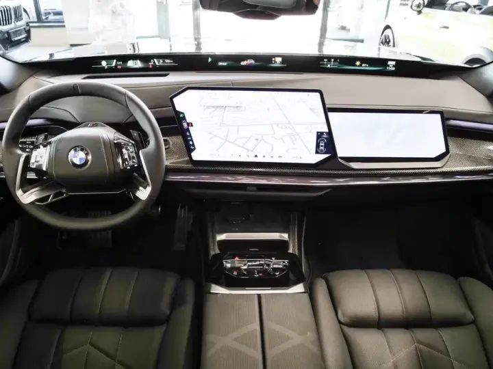 BMW Seria 7 G70 740 xDrive
