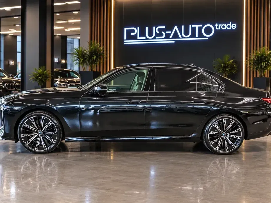 BMW Seria 7 G70 740 xDrive — imagine 8
