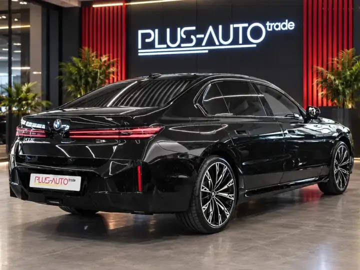 BMW Seria 7 G70 740 xDrive