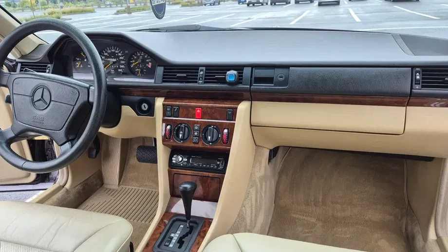 Mercedes-Benz W124 — imagine 10