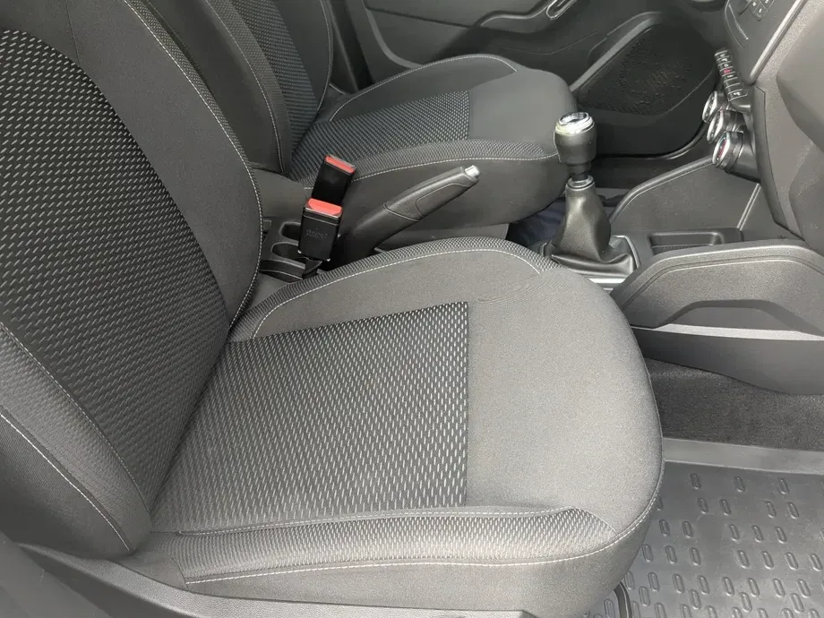Dacia Duster II 1.6 SCe 4WD Comfort — imagine 9
