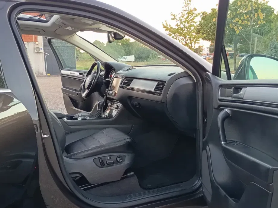 Volkswagen Touareg — imagine 6
