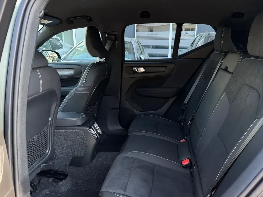 Volvo XC 40 Recharge Single Motor Extended Range RWD Plus — imagine 10