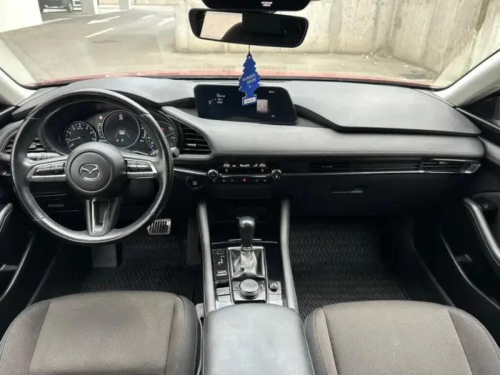 Mazda 3 IV