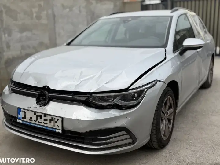 Volkswagen Golf 1.5 eTSI DSG MHEV Advanced