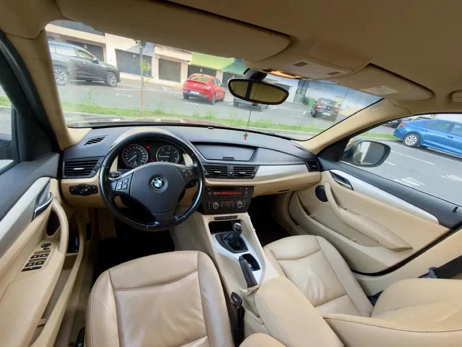 BMW X1 — imagine 7