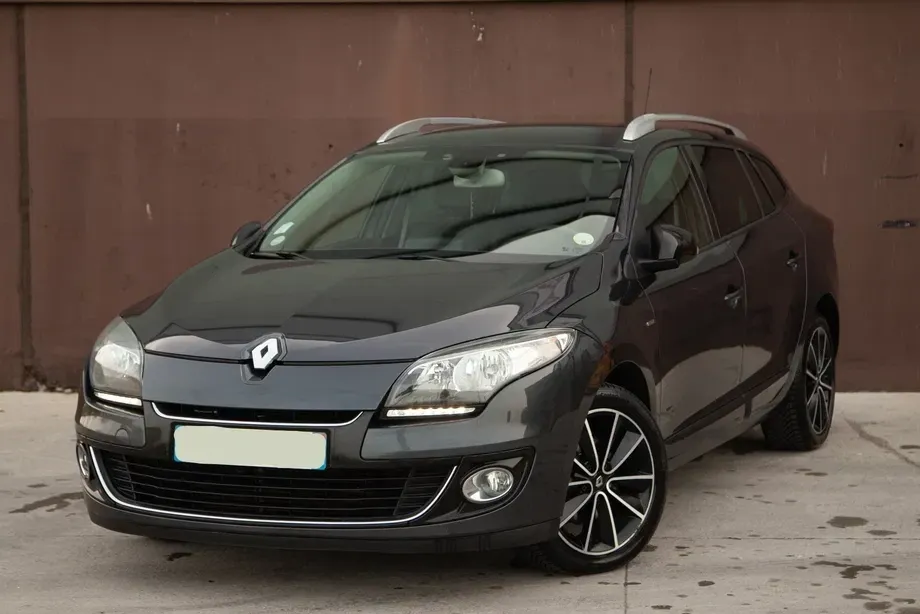 Renault Mégane III ENERGY dCi 130 Start & Stop Bose Edition — imagine 3