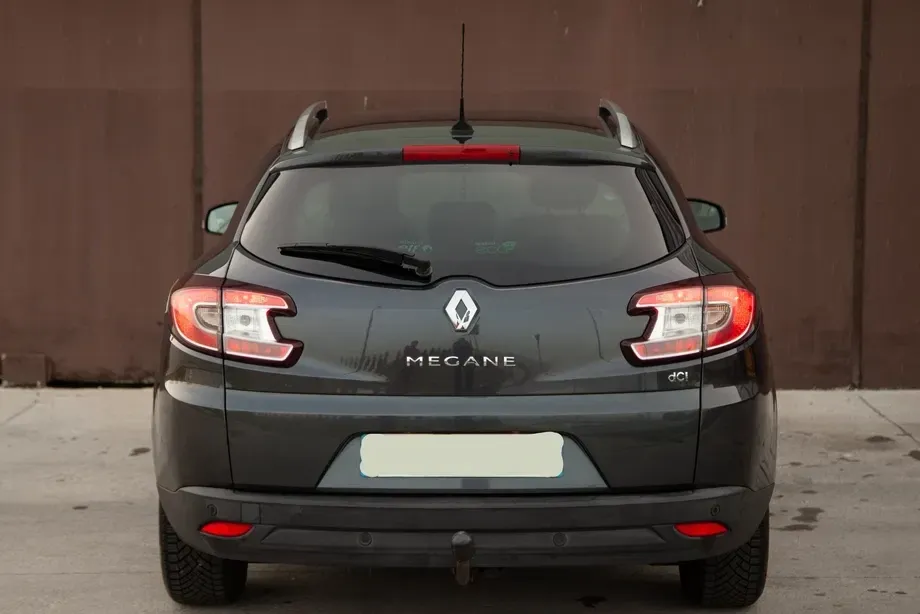 Renault Mégane III ENERGY dCi 130 Start & Stop Bose Edition — imagine 10