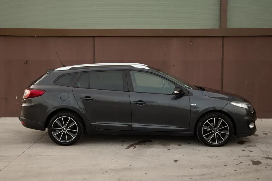 Renault Mégane III ENERGY dCi 130 Start & Stop Bose Edition — imagine 9