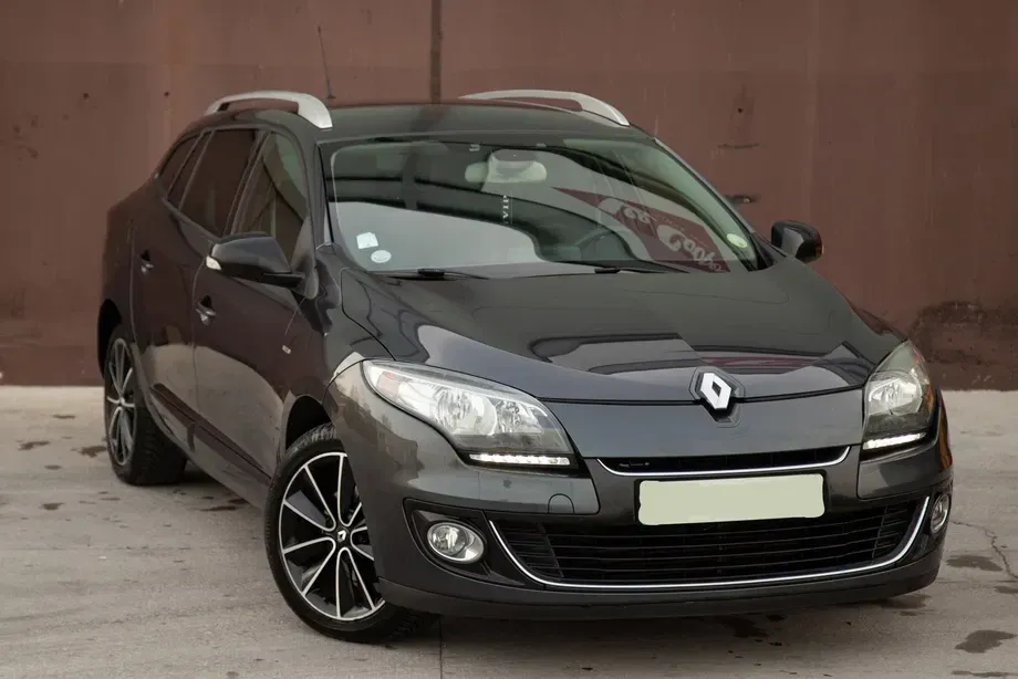 Renault Mégane III ENERGY dCi 130 Start & Stop Bose Edition — imagine 2