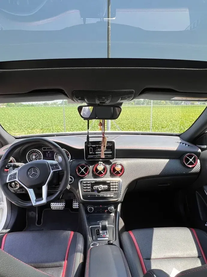 Mercedes-Benz A 45 AMG W176 — imagine 8