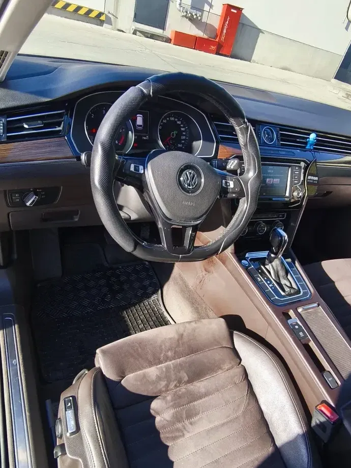 Volkswagen Passat B8 — imagine 8