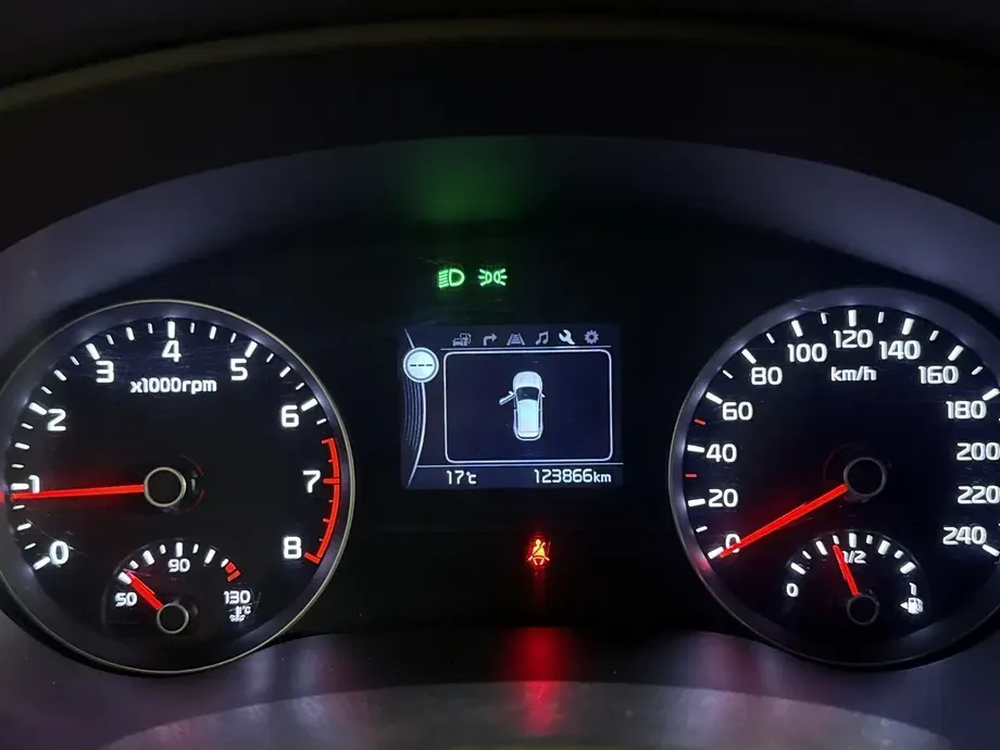 Kia Sportage — imagine 10