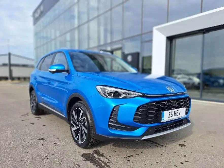 MG ZS HEV — imagine 8