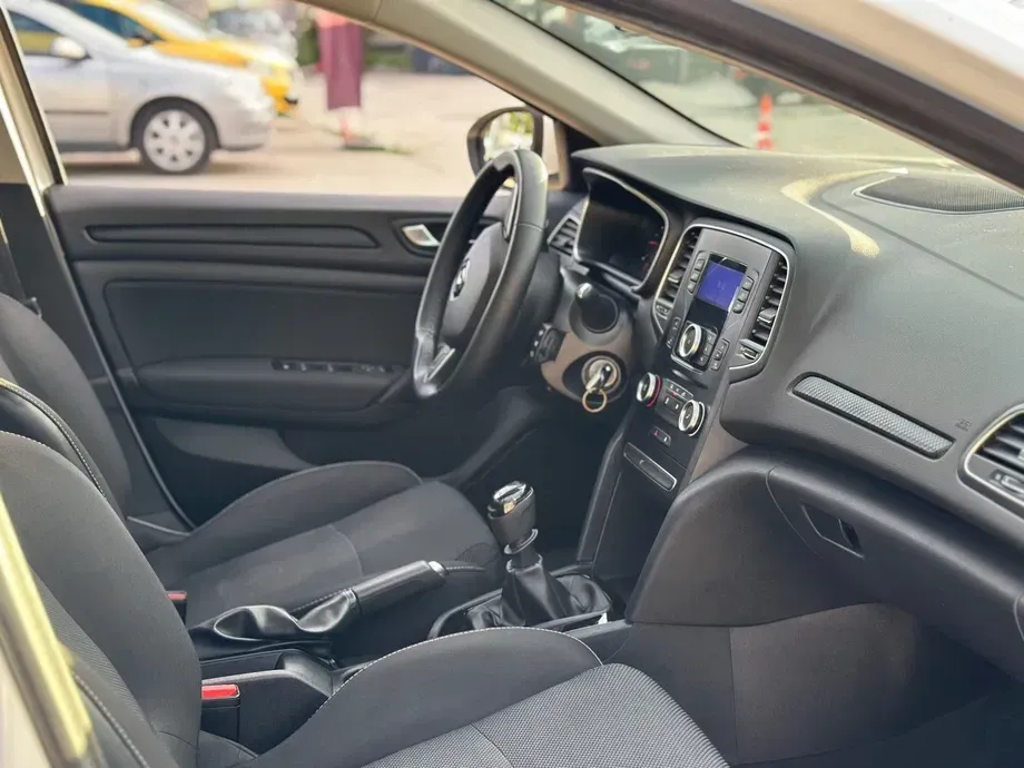 Renault Mégane IV — imagine 7