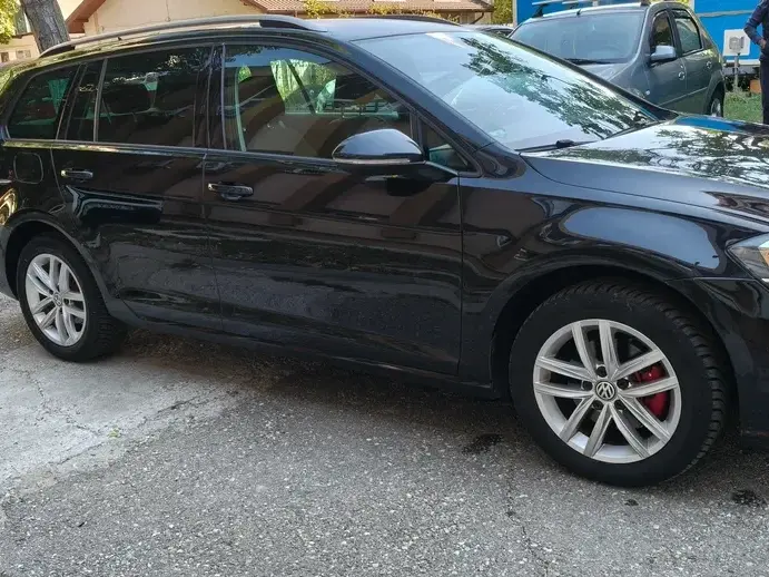 Volkswagen Golf VII 1.6 TDI DSG Comfortline
