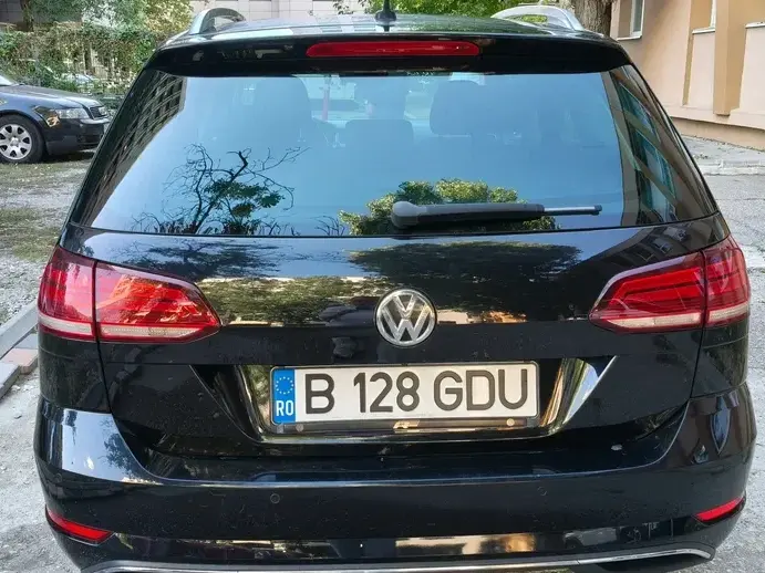 Volkswagen Golf VII 1.6 TDI DSG Comfortline