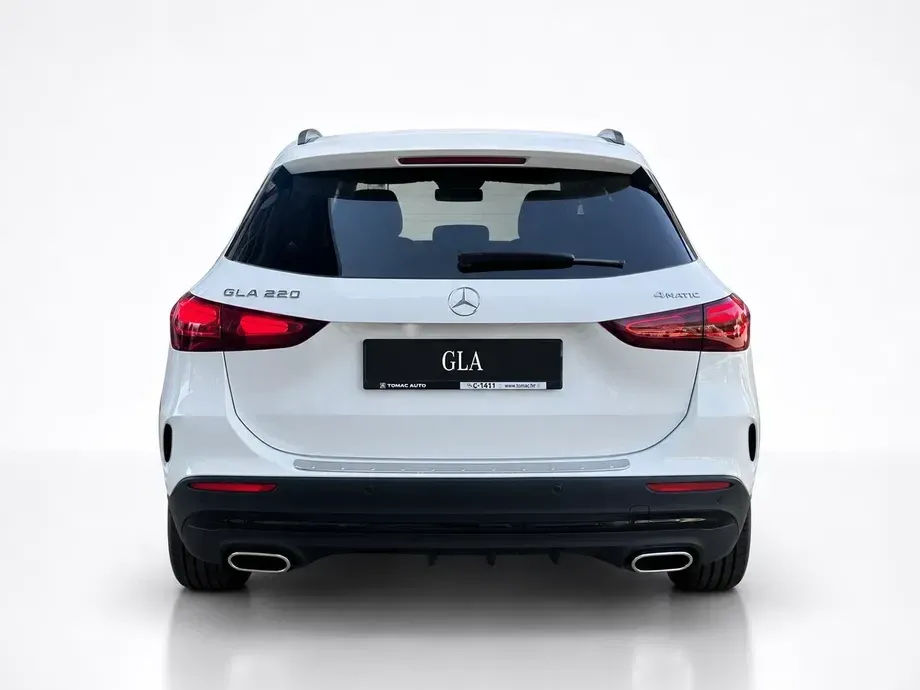 Mercedes-Benz GLA 220 4MATIC MHEV — imagine 8