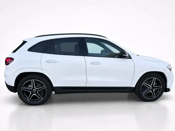 Mercedes-Benz GLA 220 4MATIC MHEV