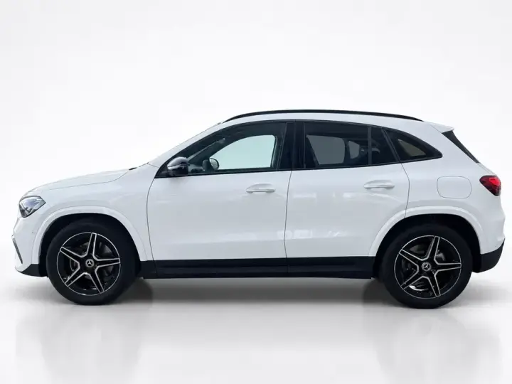 Mercedes-Benz GLA 220 4MATIC MHEV