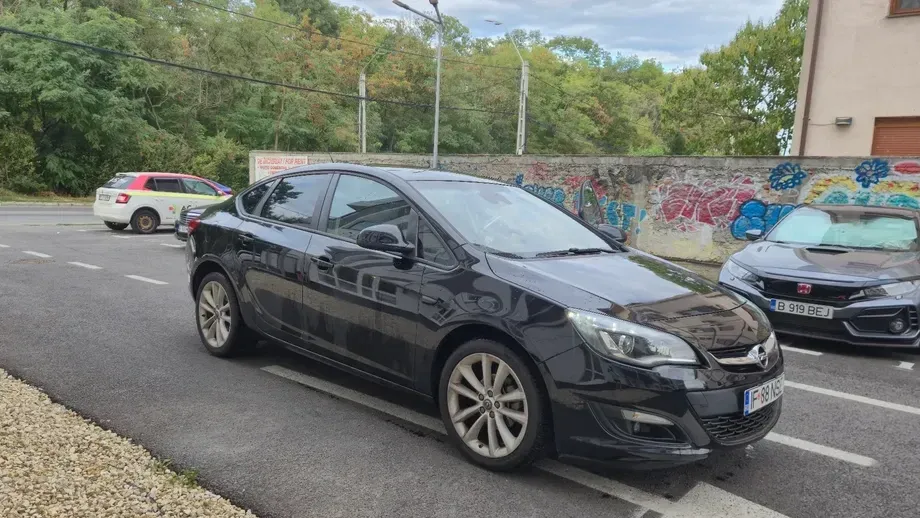 Opel Astra J — imagine 3