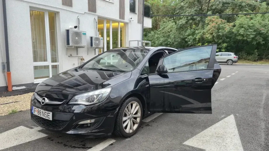 Opel Astra J — imagine 2