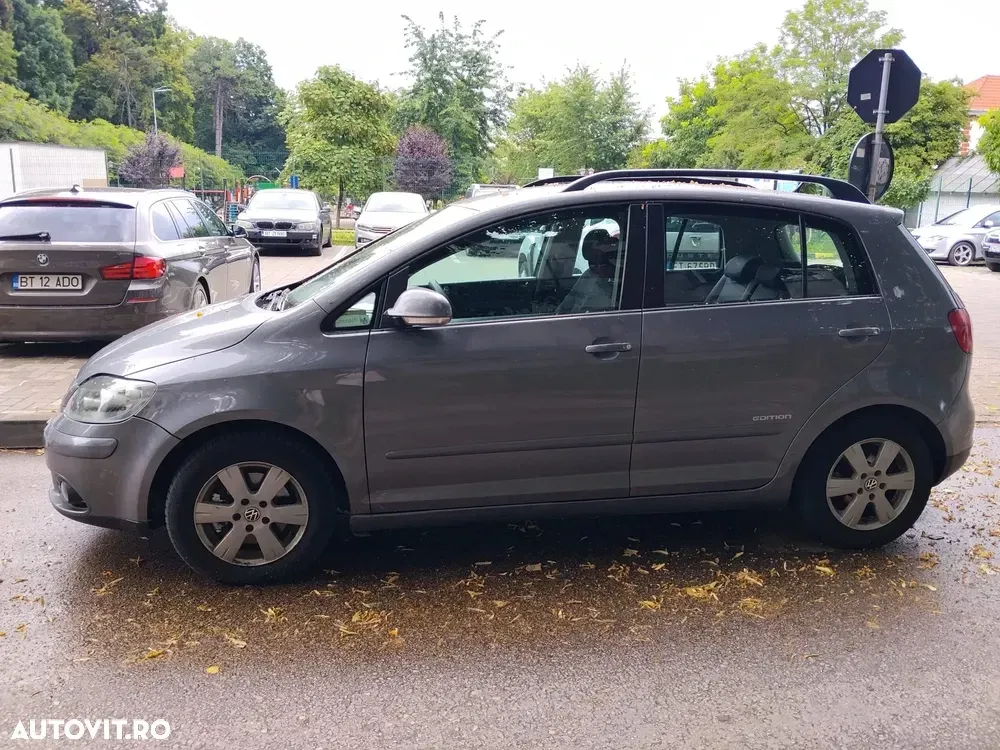 Volkswagen Golf — imagine 4