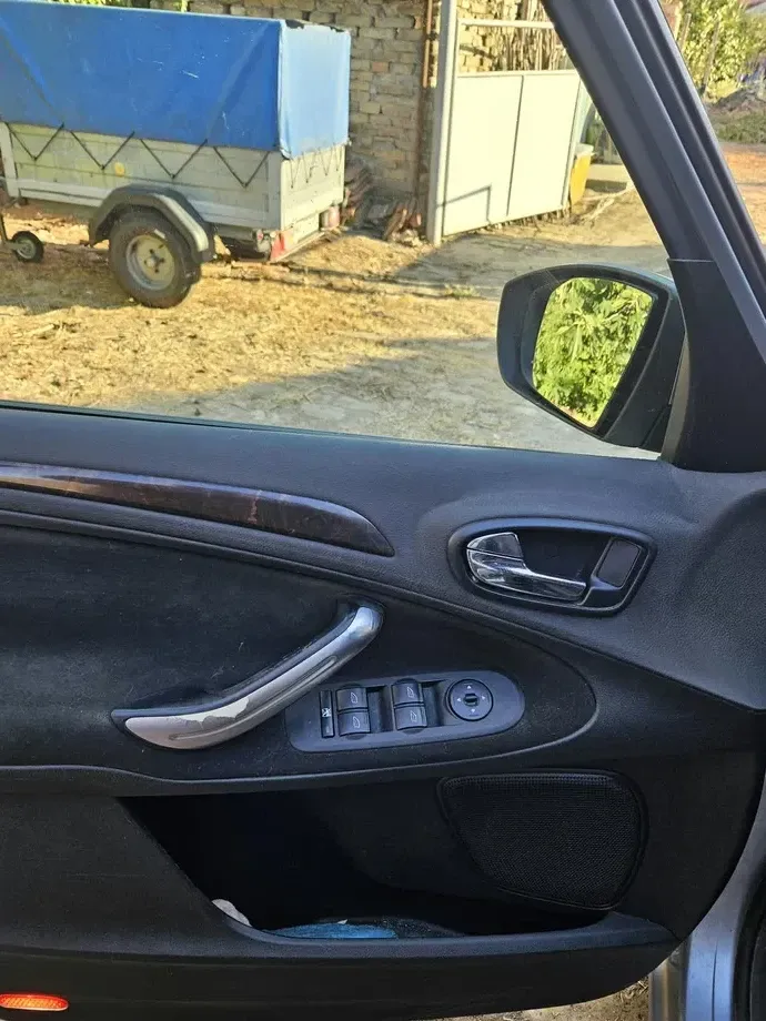 Ford Galaxy II 2.0 TDCi DPF Ghia — imagine 7