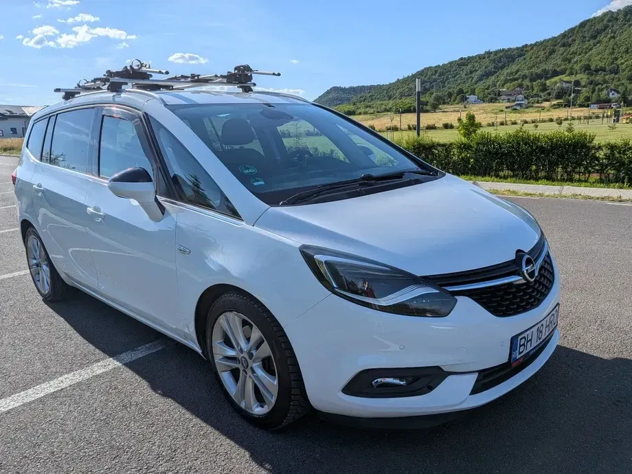 Opel Zafira C — imagine 4