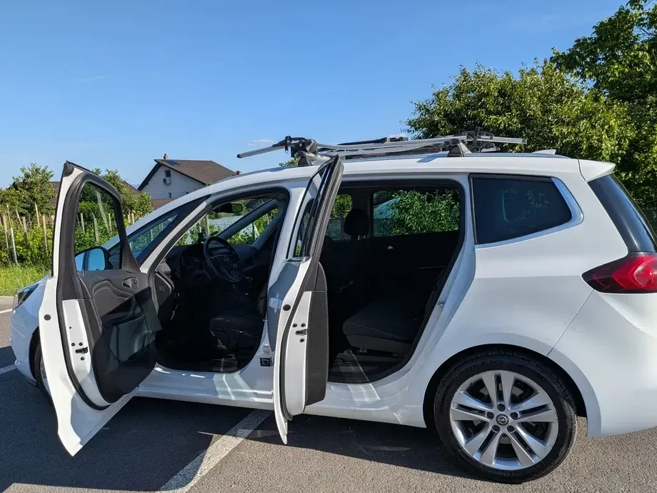 Opel Zafira C — imagine 9