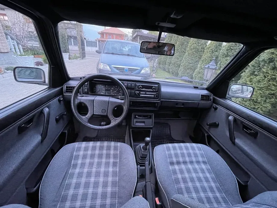 Volkswagen Jetta — imagine 3